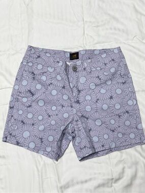 Lee Women’s Lavender Daisy-Print Flat Front Shorts